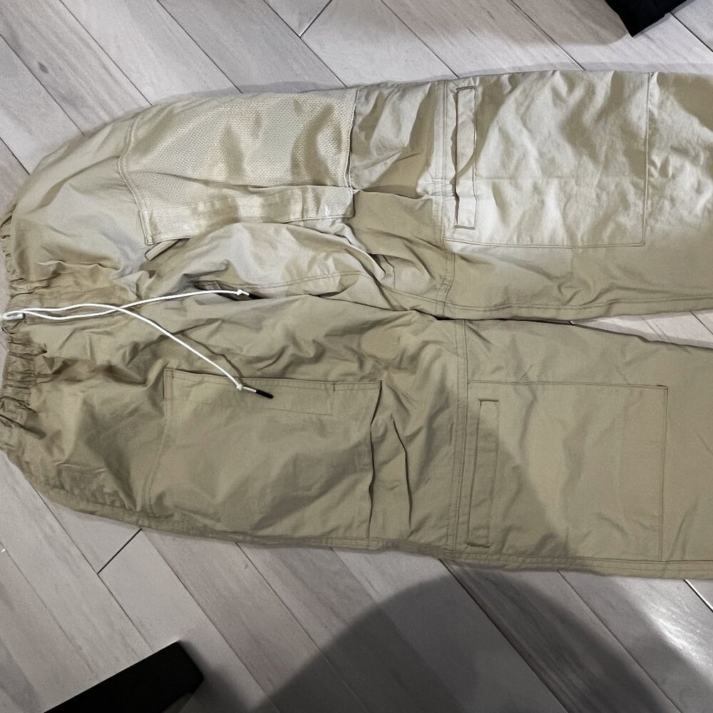 Urban Outfitters pants cargo elastic mens teen khaki parachute M